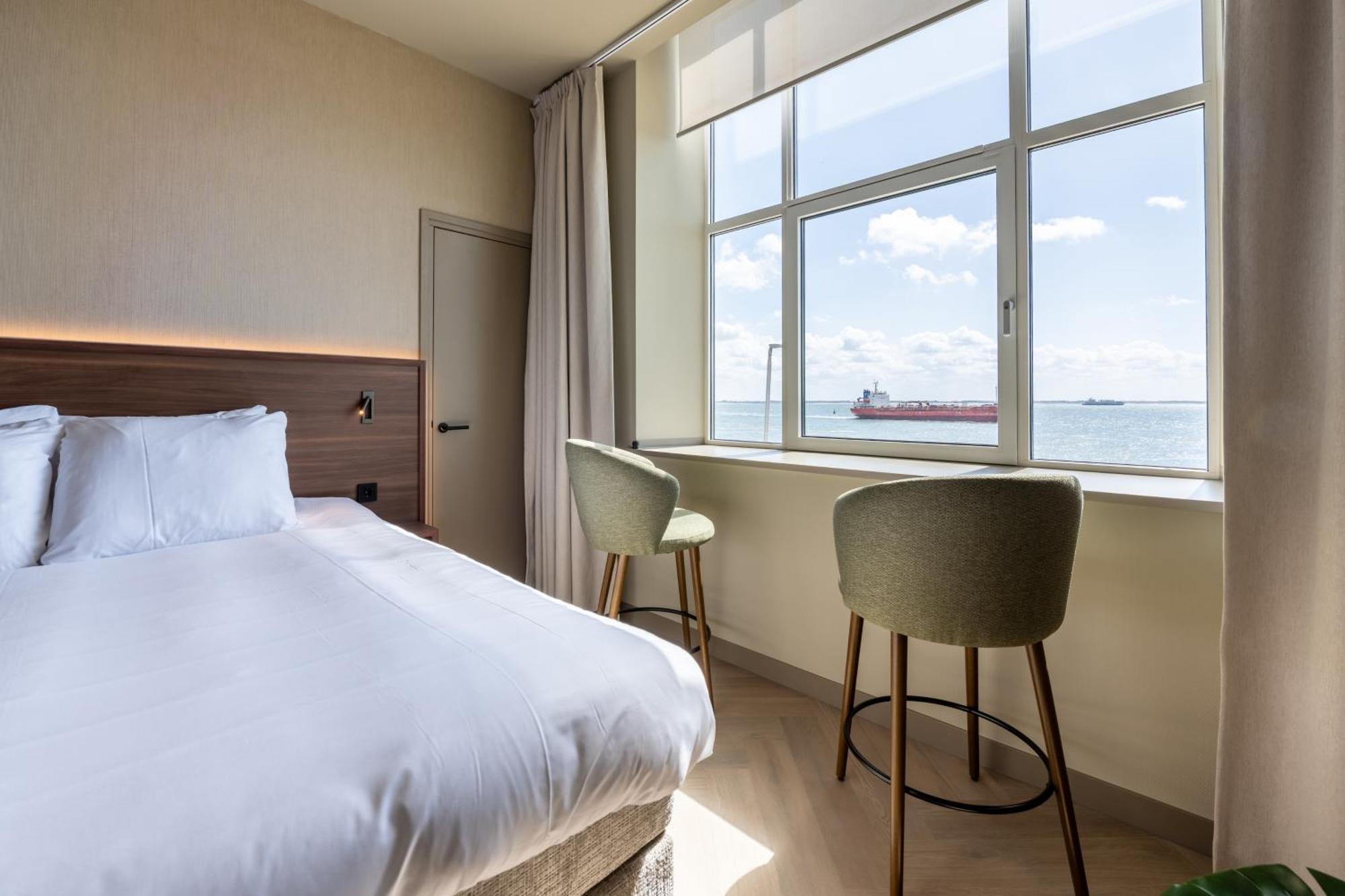 Hotel De Zeevaartschool Vlissingen Esterno foto
